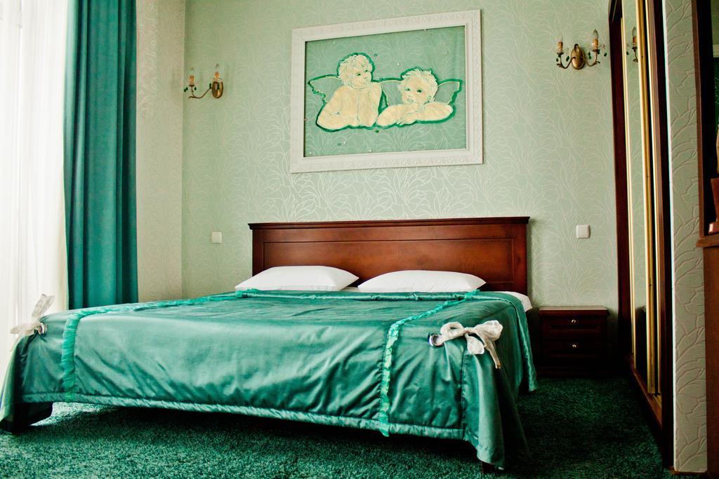 Optima Collection Park Hotel Ivano-Frankivsk Quarto foto