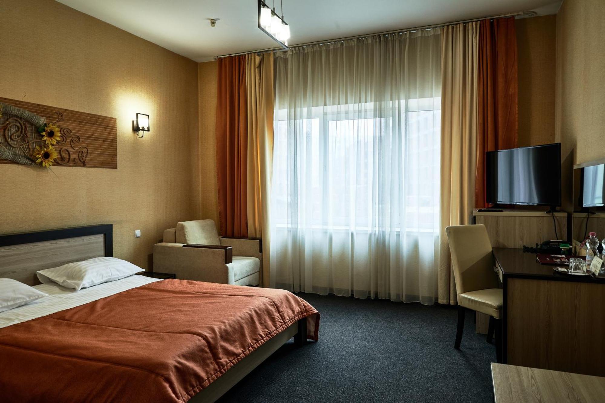 Optima Collection Park Hotel Ivano-Frankivsk Quarto foto