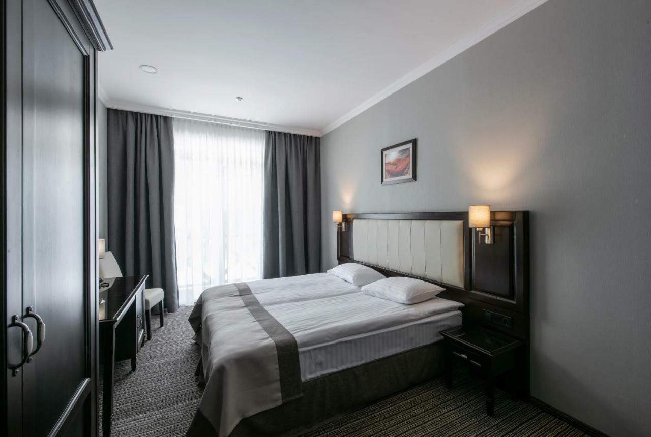 Optima Collection Park Hotel Ivano-Frankivsk Exterior foto