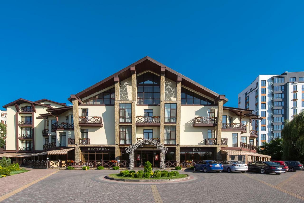 Optima Collection Park Hotel Ivano-Frankivsk Exterior foto