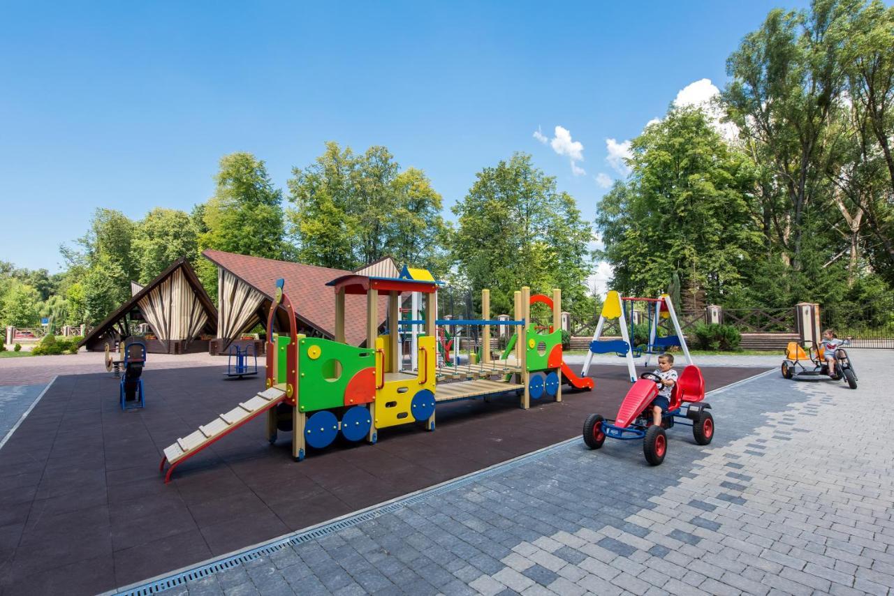 Optima Collection Park Hotel Ivano-Frankivsk Exterior foto